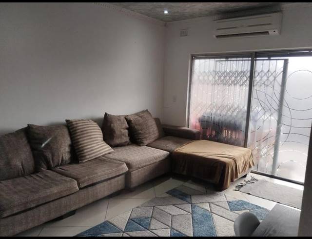 2 BEDROOM APARTMENT FOR SALE IN BRACKENHAM